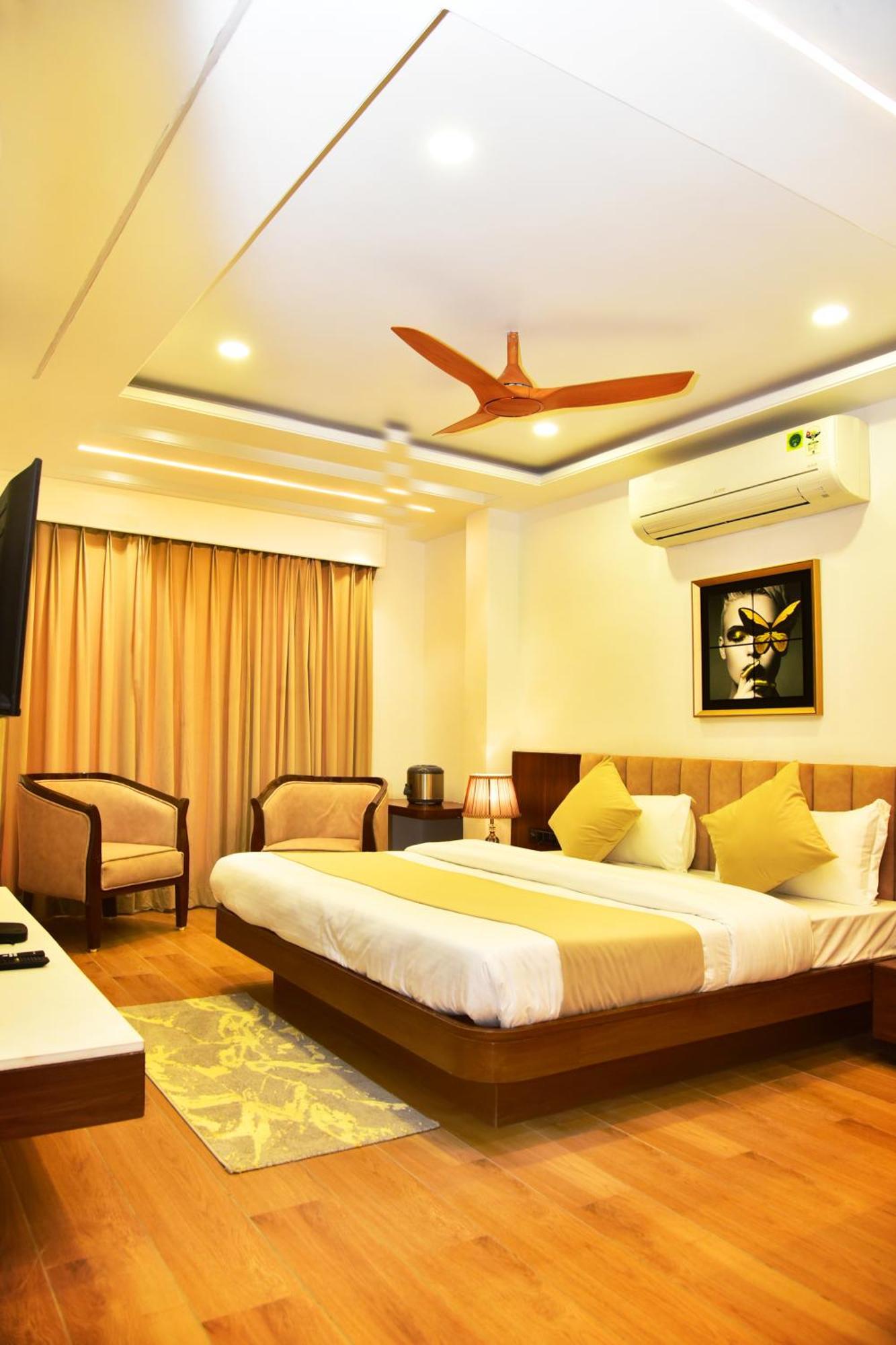 Hotel Divine Peak Pachmarhī Buitenkant foto