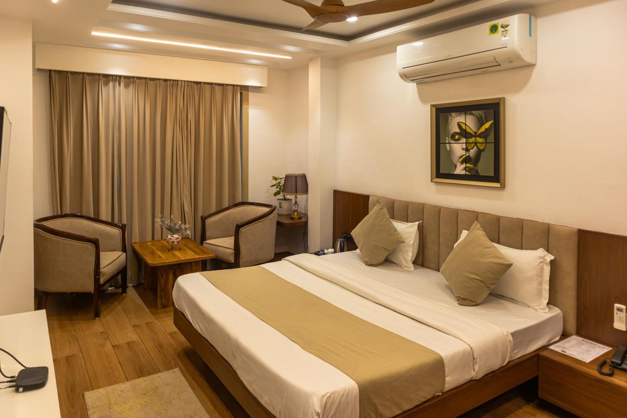 Hotel Divine Peak Pachmarhī Buitenkant foto
