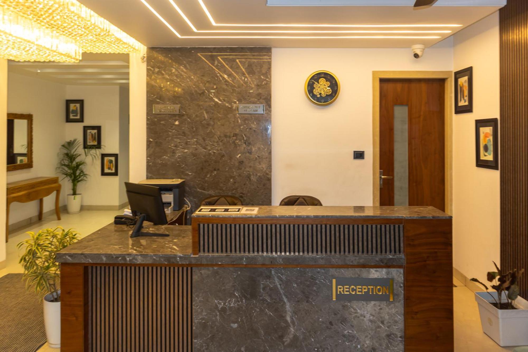 Hotel Divine Peak Pachmarhī Buitenkant foto